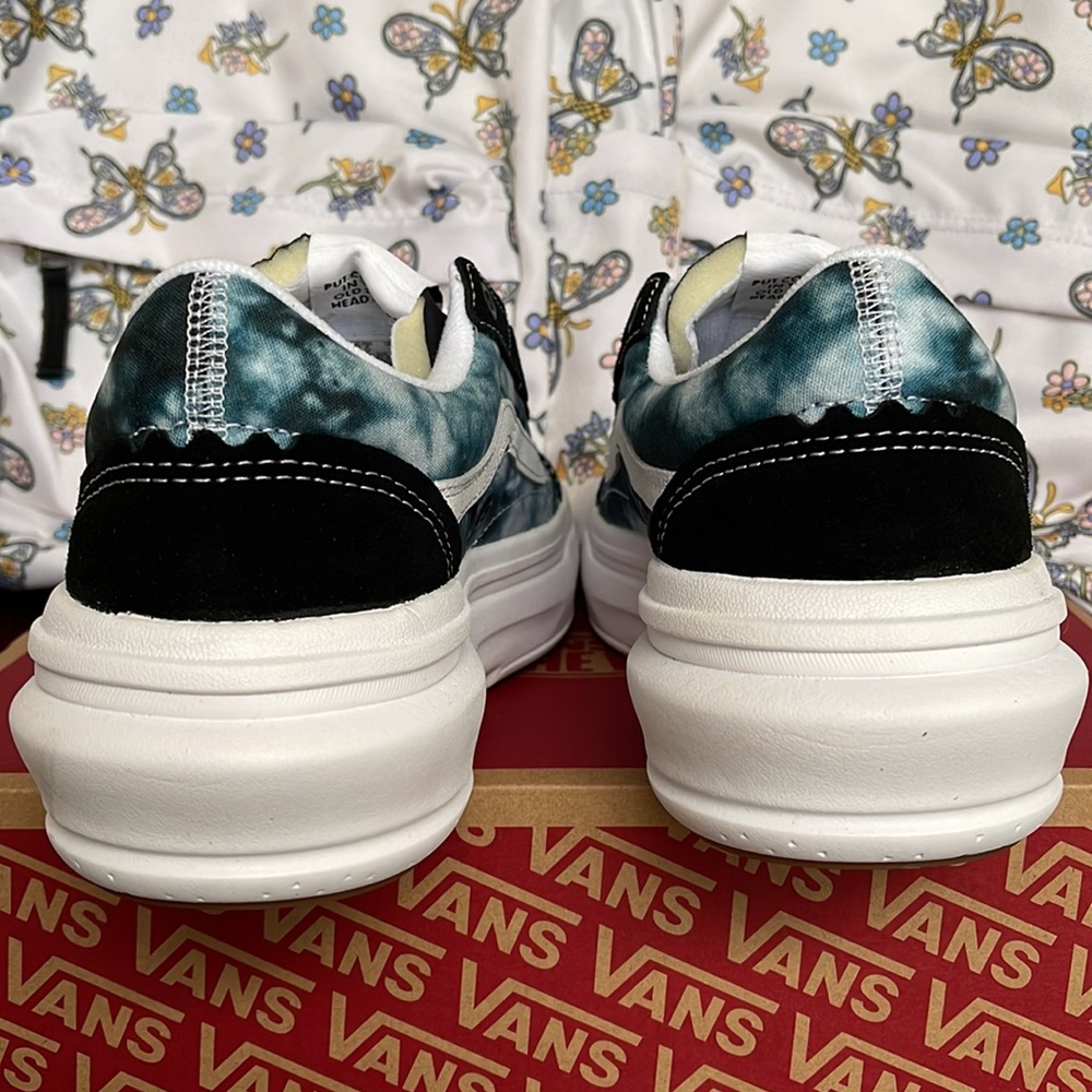 Vans Men’s Old Skool Over
Tie-Dye Black/Multi
VN0A7Q5EBMV Platforms - Picture 14 of 16